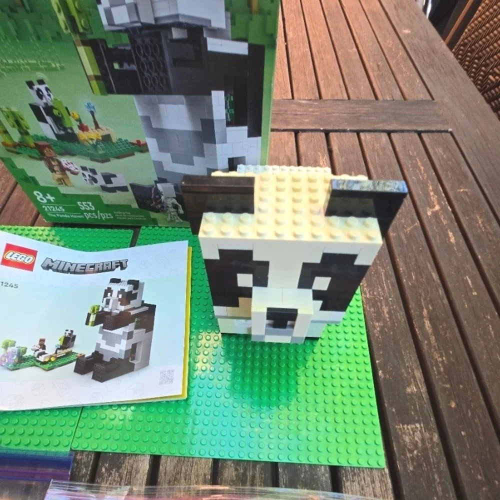 LEGO Minecraft The Panda Haven Set 21245 Built Complete w/ Box & Manual